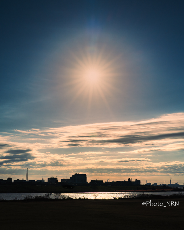 太陽　水面